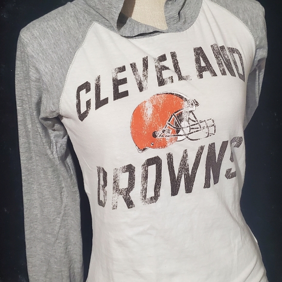 7 OHIO Sports... Seven tops size small (two say xl, but they fit as a small) - Picture 4 of 10